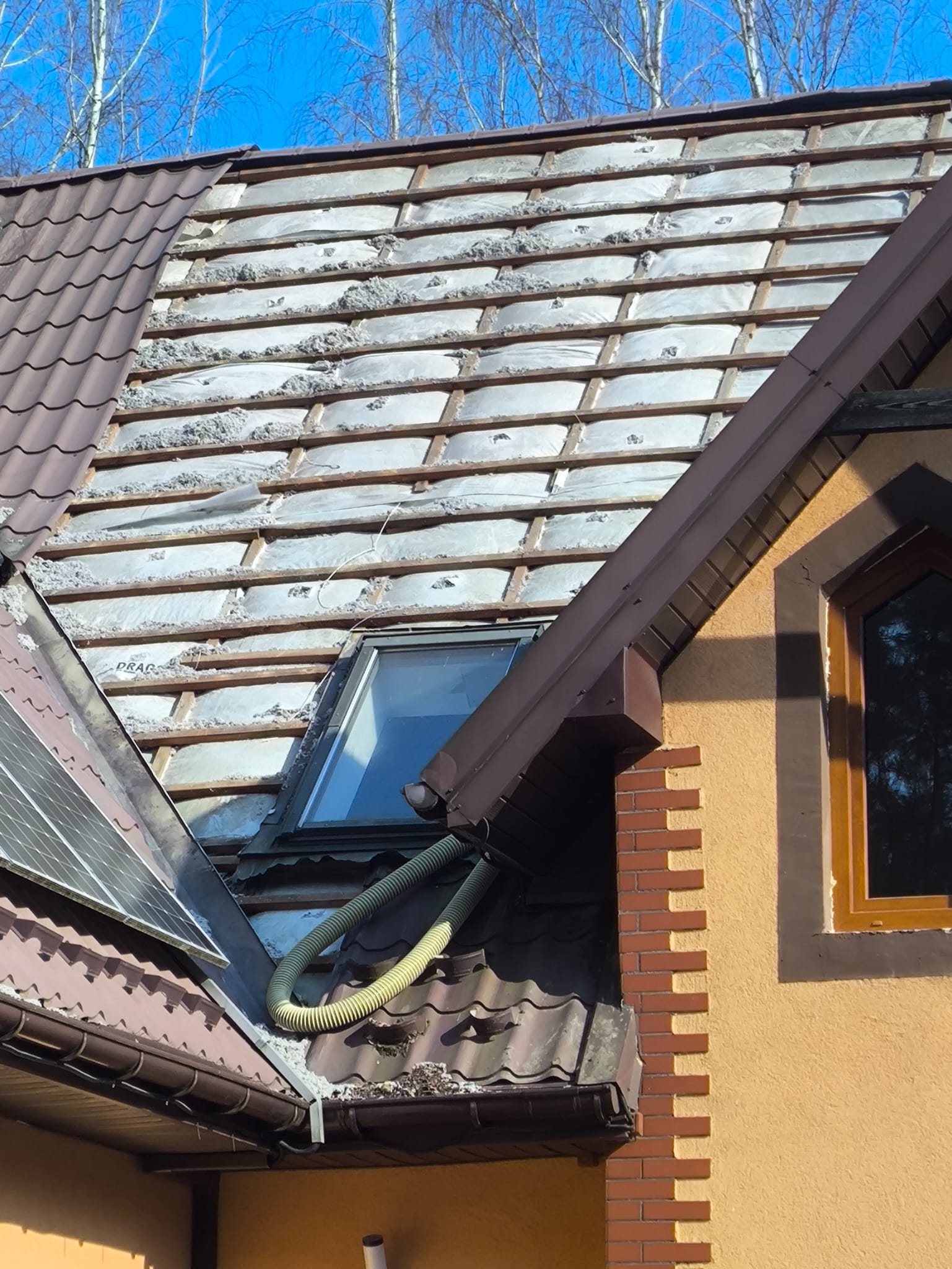 Naprawa izolacji dachu po kunie Warszawa Naprawa izolacji dachu po kunieWarszawa